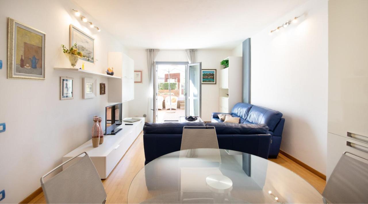 Apartment Garden Terrace Luxury Flat In Center Town